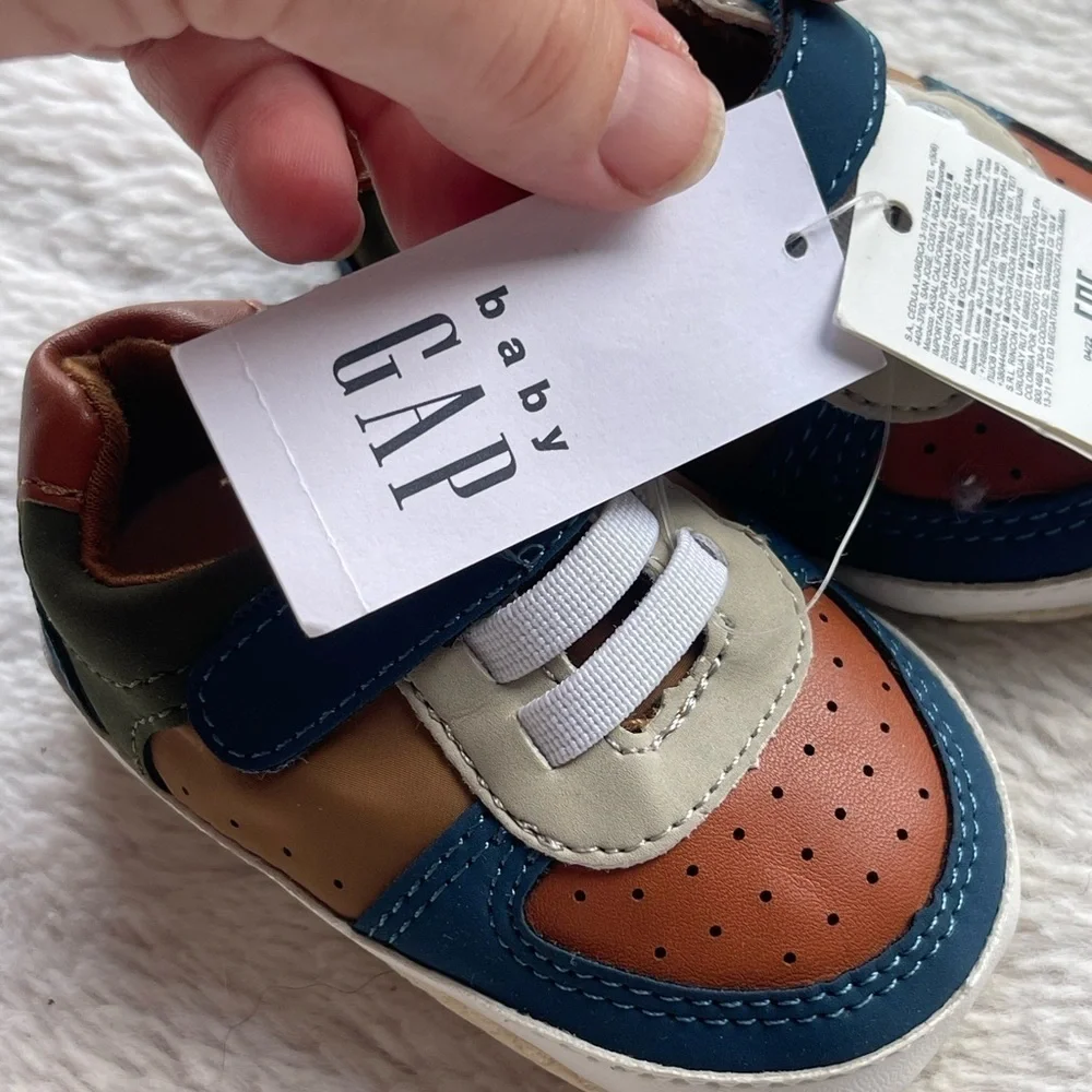 Baby Gap NWT baby sneaker loafer shoes
